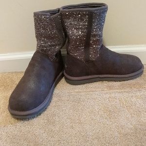 Short Grey Ugg
